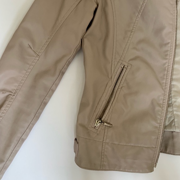 Calvin Klein Tan Leather Jacket (HOST PICK) - Picture 4 of 5